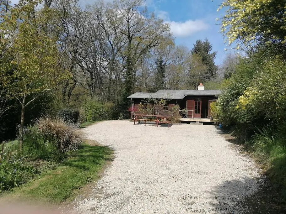 Chalet En Pleine Nature Au Bord D'Un Etang Lanvallay 0*,  Francia